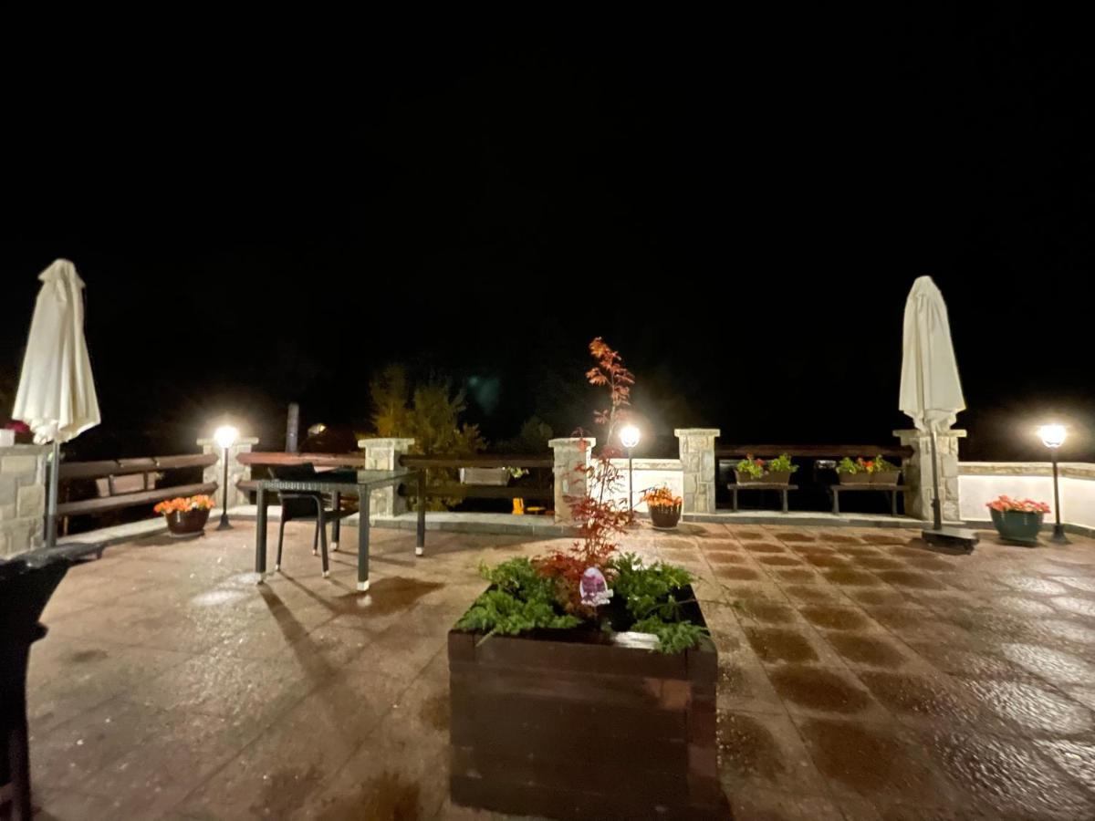 Vila Terase Hotel ซินายา ภายนอก รูปภาพ