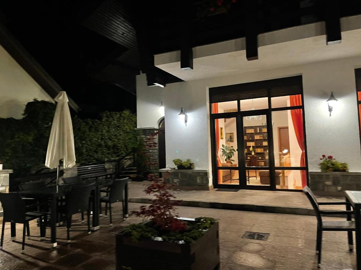 Vila Terase Hotel ซินายา ภายนอก รูปภาพ