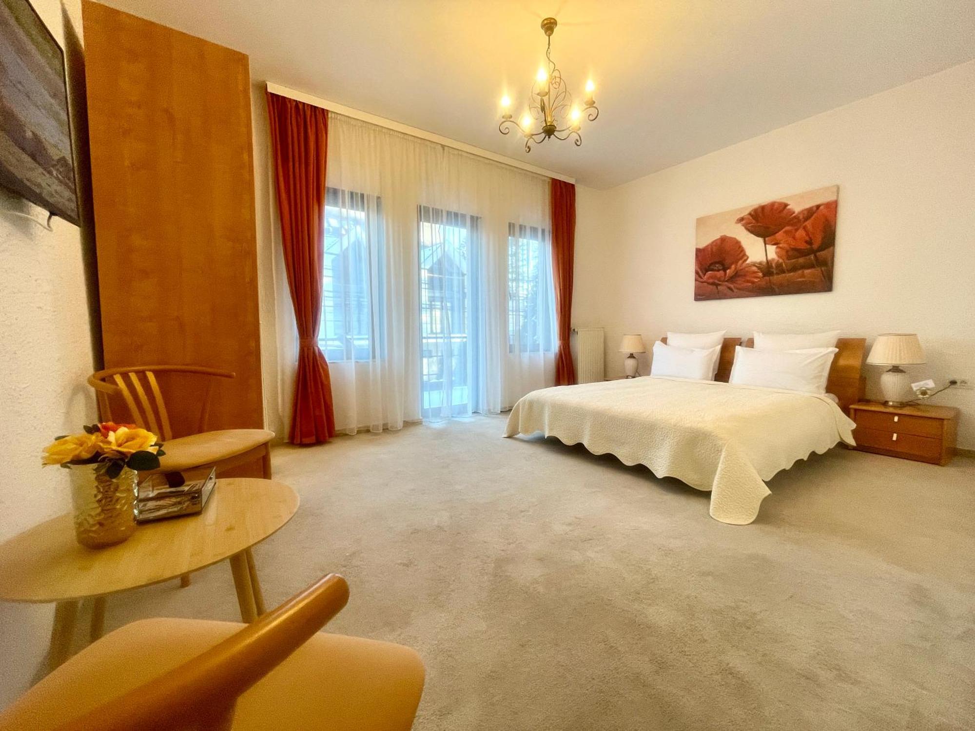 Vila Terase Hotel ซินายา ภายนอก รูปภาพ