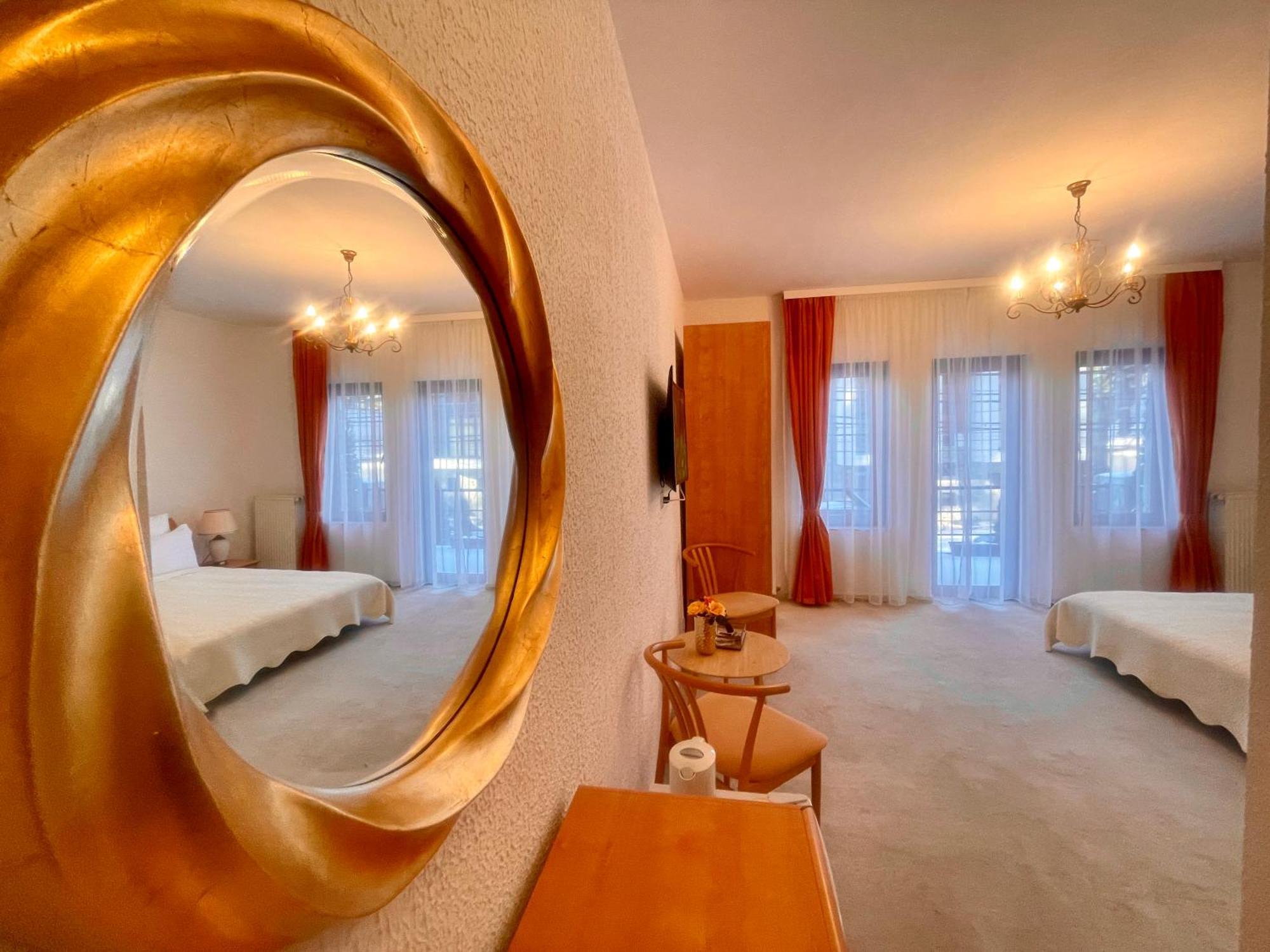 Vila Terase Hotel ซินายา ภายนอก รูปภาพ